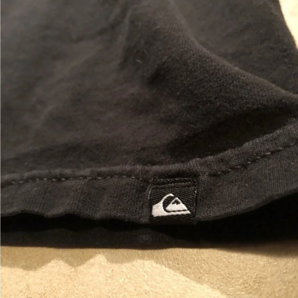 Quicksilver shirt size large BOMB beach explosion b2 - Picture 2 of 4